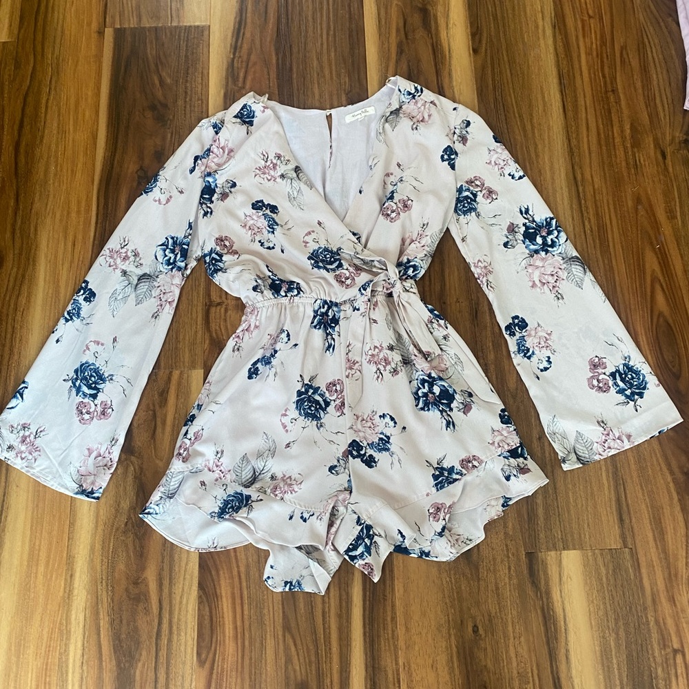 Boutique Floral Romper Size Medium